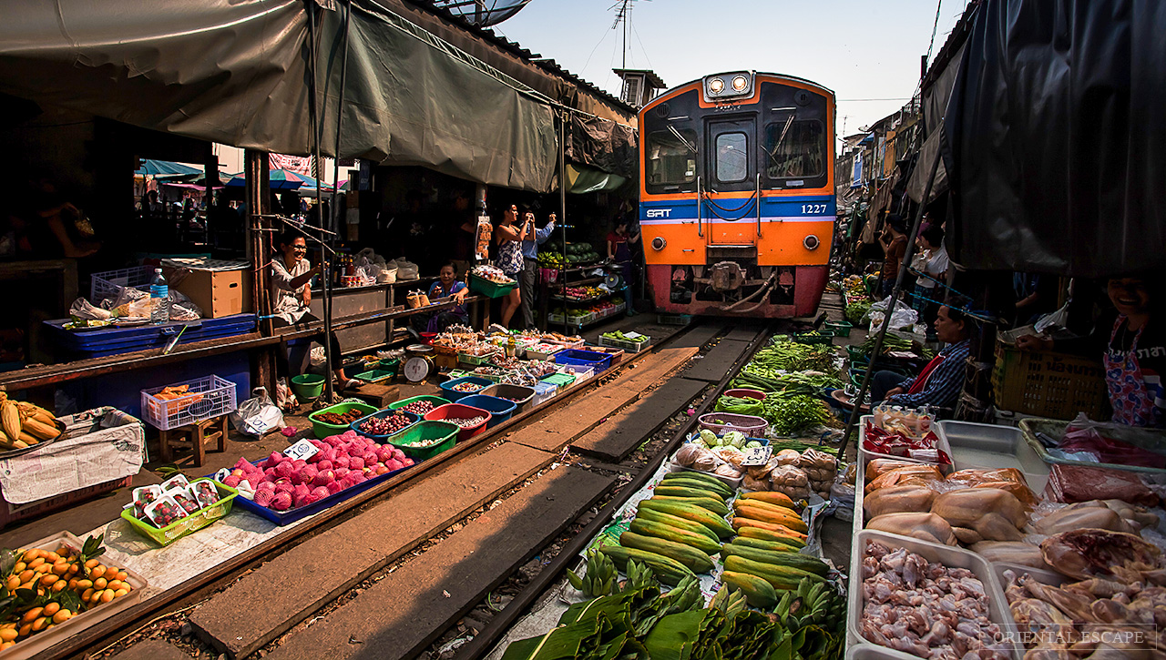 Places to visit in Thailand : Mae Klong Market or Talad Rom Hub